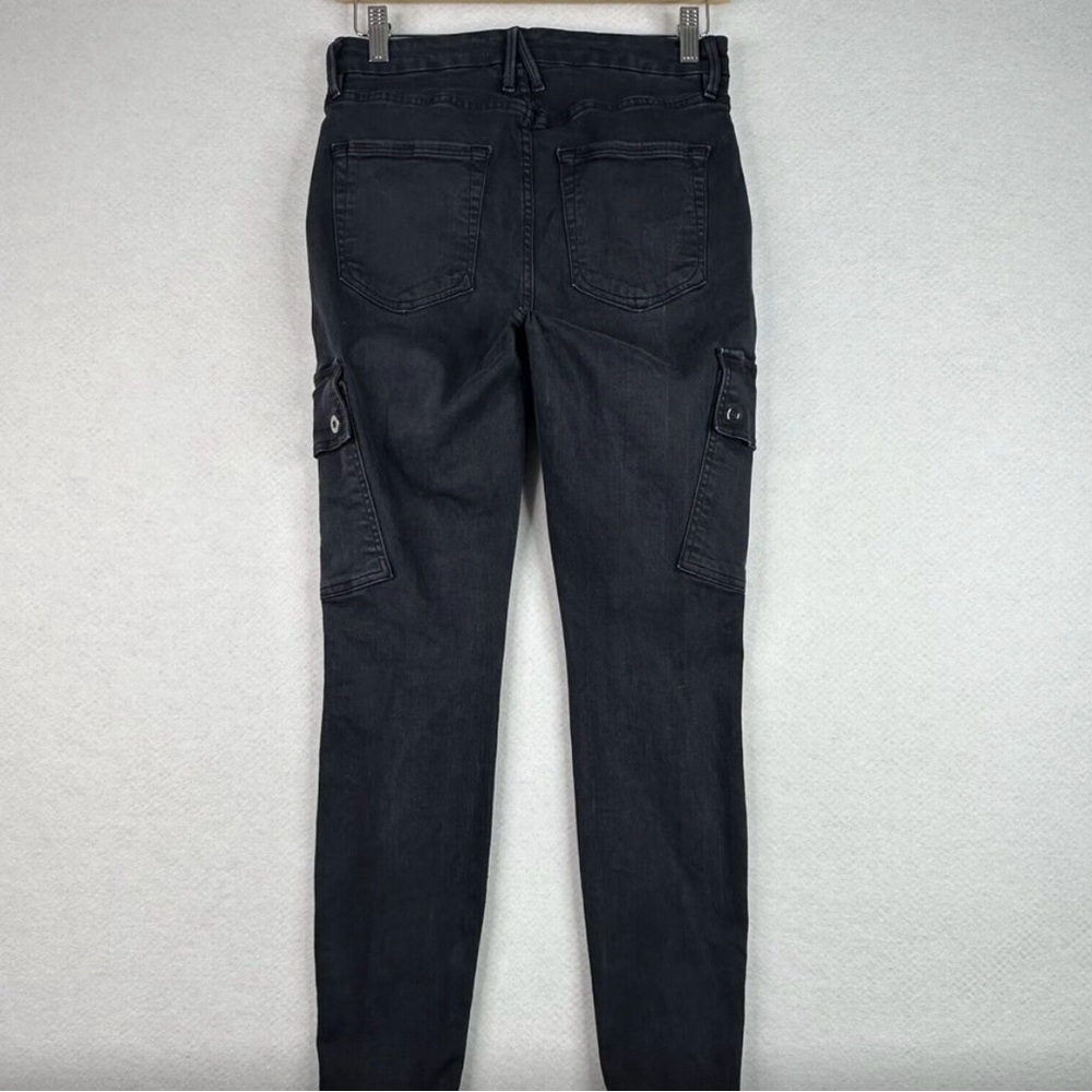 Women’s Good American “Good Legs” cargo jeans. Size 4/27. Black Cargo Slits.